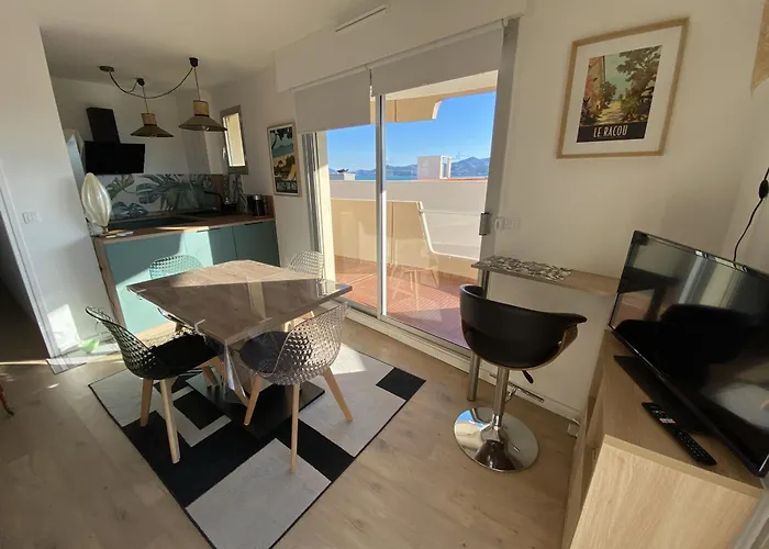 アパート A Louer : Cosy Pour 2 A Argeles-sur-mer, A 50m De La Plage, Avec Parking - Fr-1-837-92 *