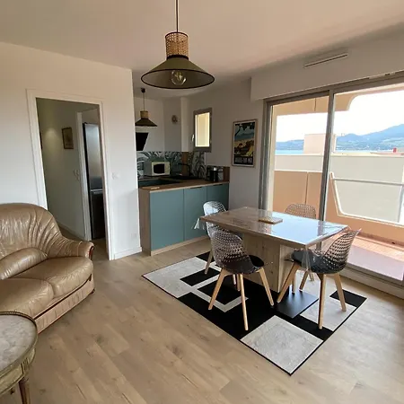 דירה A Louer : Cosy Pour 2 A Argeles-sur-mer, A 50m De La Plage, Avec Parking - Fr-1-837-92 *
